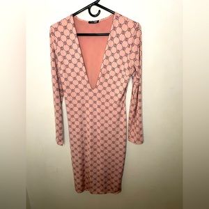 Women’s V-neck pink/brown, size XL